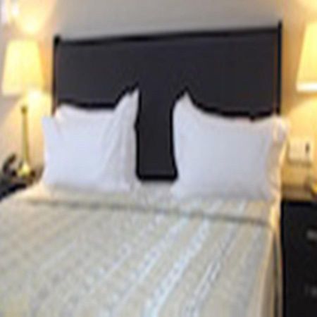 Corina Hotel Monrovia Bagian luar foto