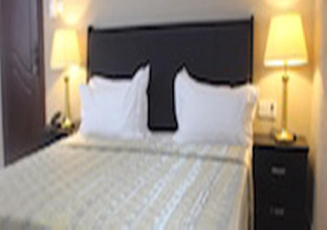 Corina Hotel Monrovia Bagian luar foto